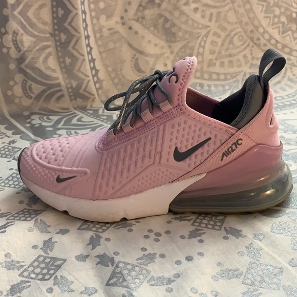 Nike Air Max 270s Size 4 KIDS - Picture 4 of 12